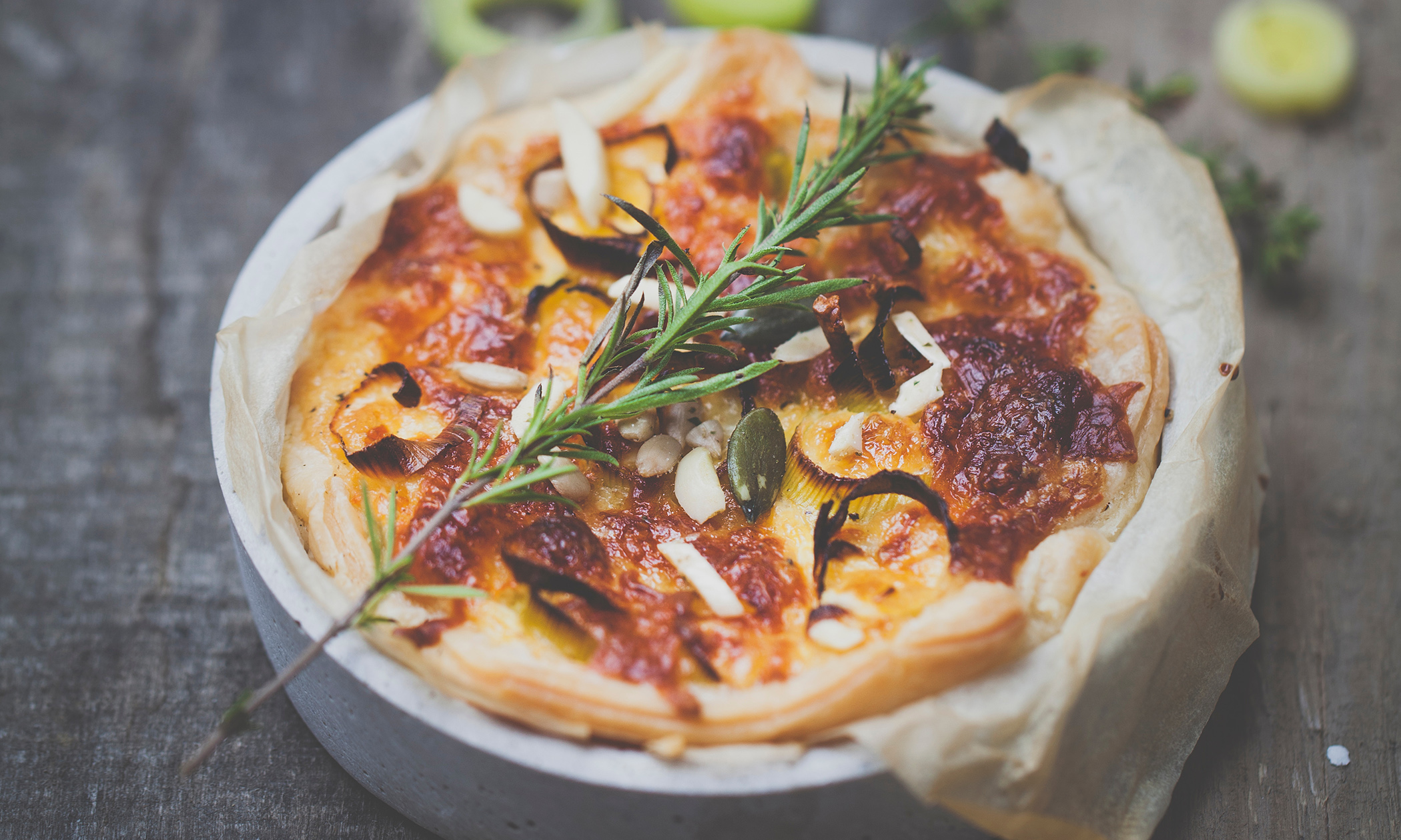 Quiche al pecorino, porri e rosmarino Coccodi